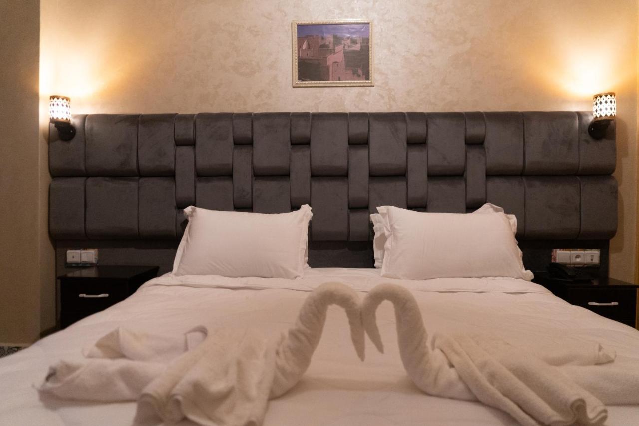 Hotel La Vallee Des Kasbahs Chez Ilyas タンギール エクステリア 写真